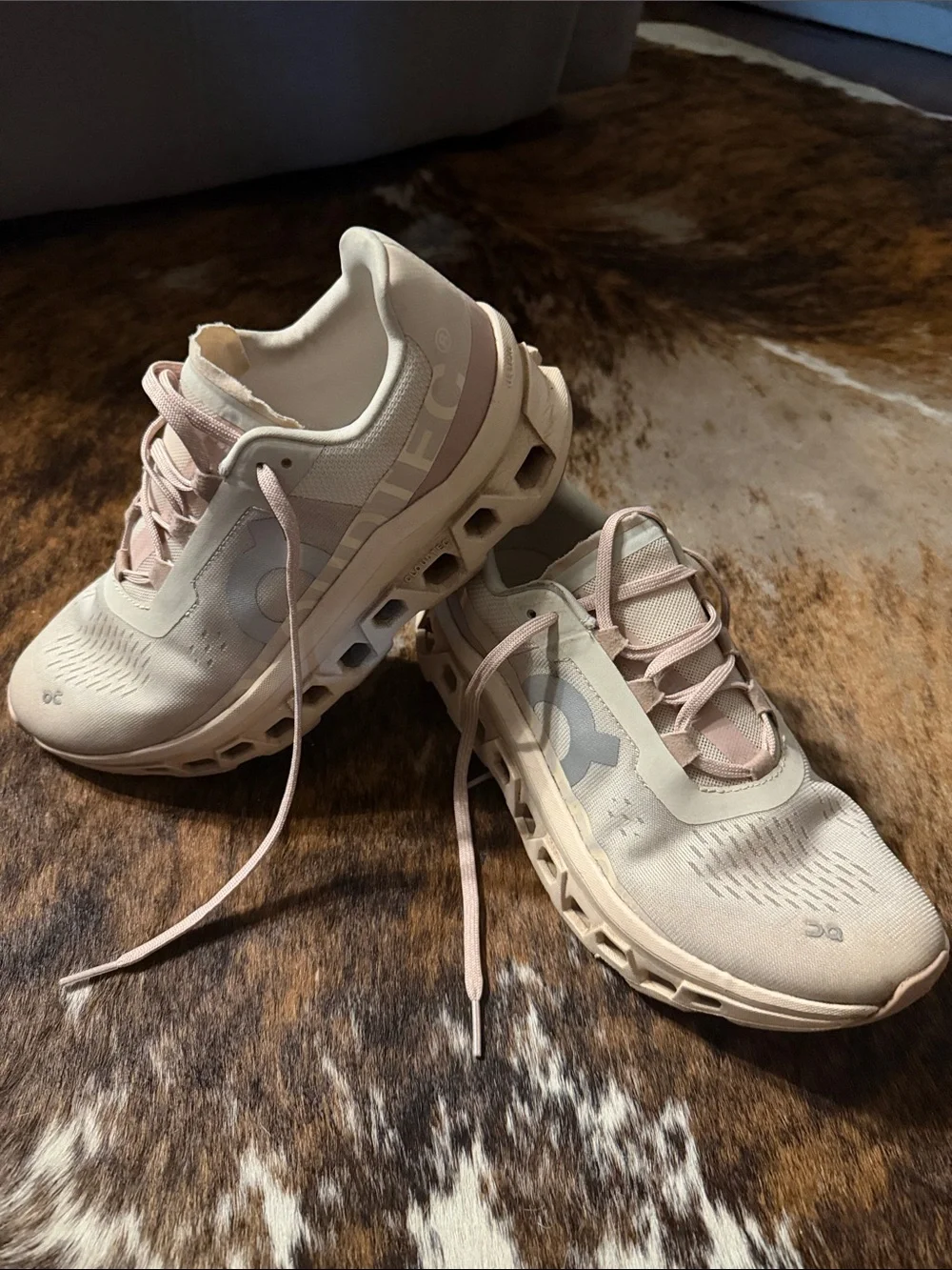 On Running Women's cloud monster Sneakers in Pale Pink